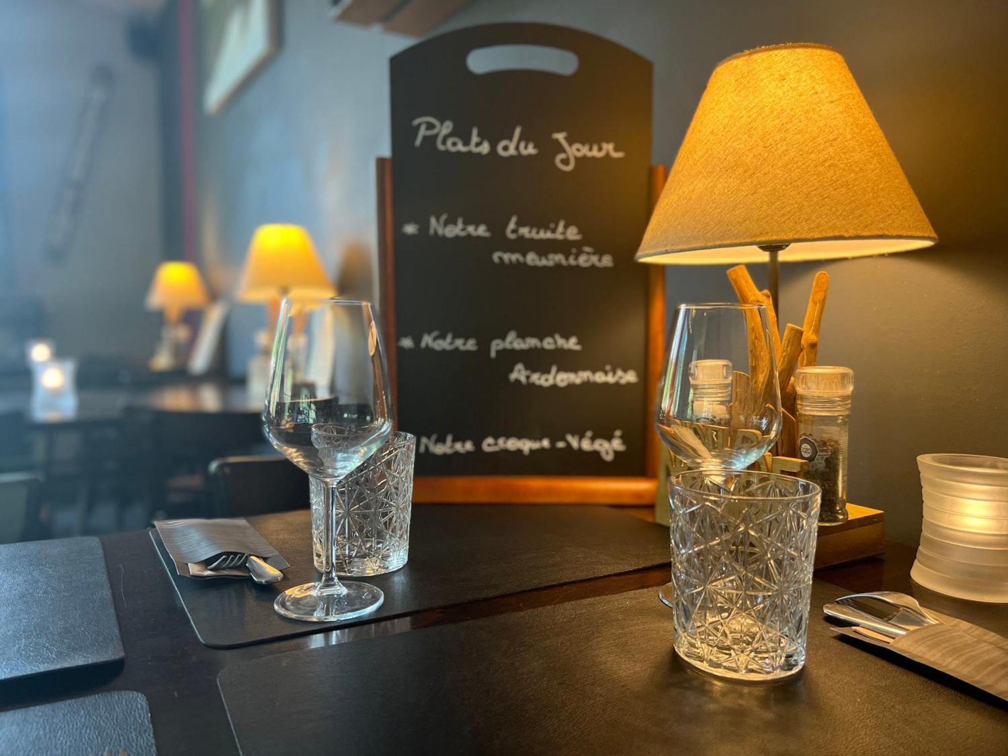 Au Sommet De La Cascade Hotel Stavelot Eksteriør billede