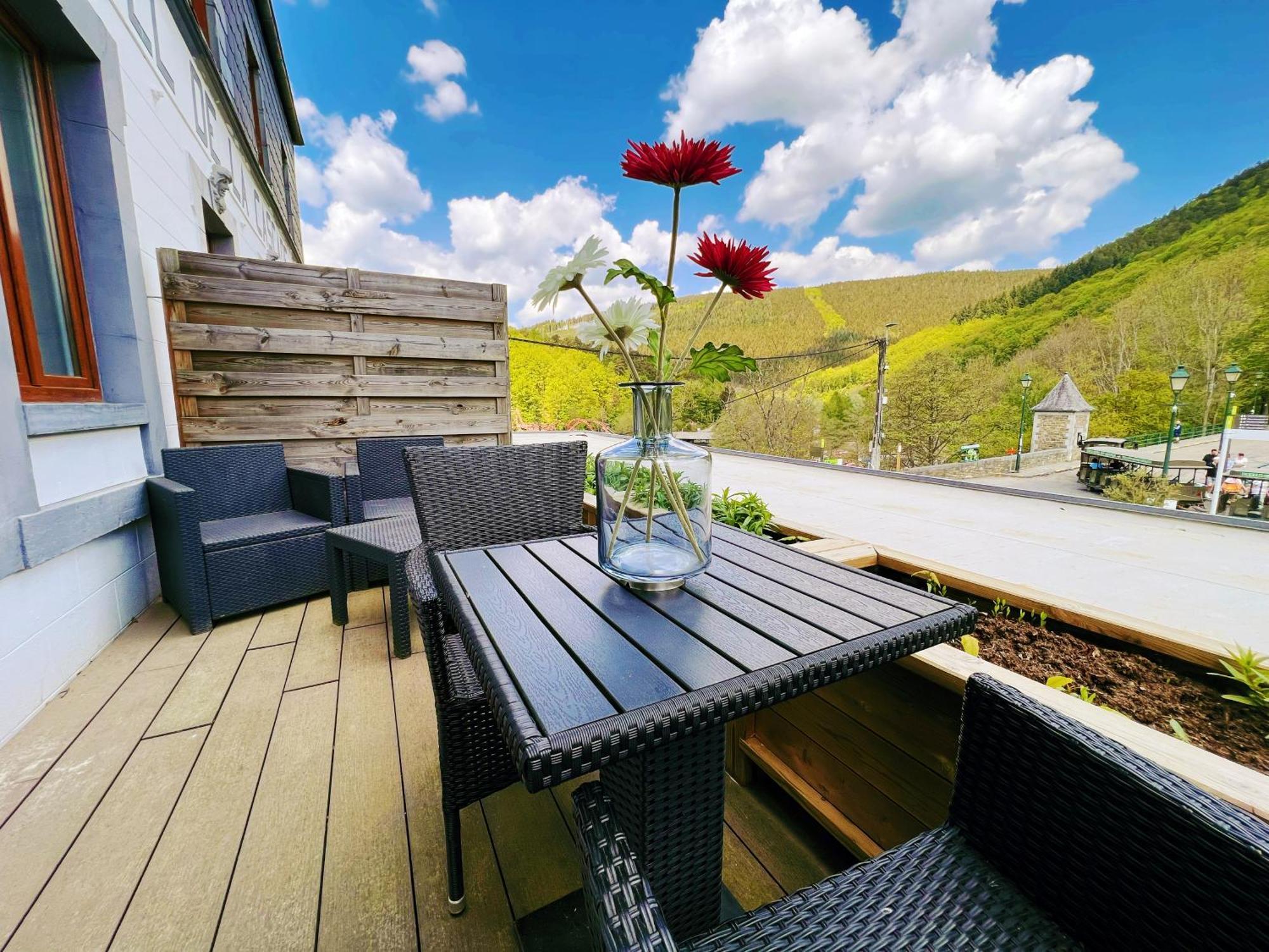 Au Sommet De La Cascade Hotel Stavelot Eksteriør billede