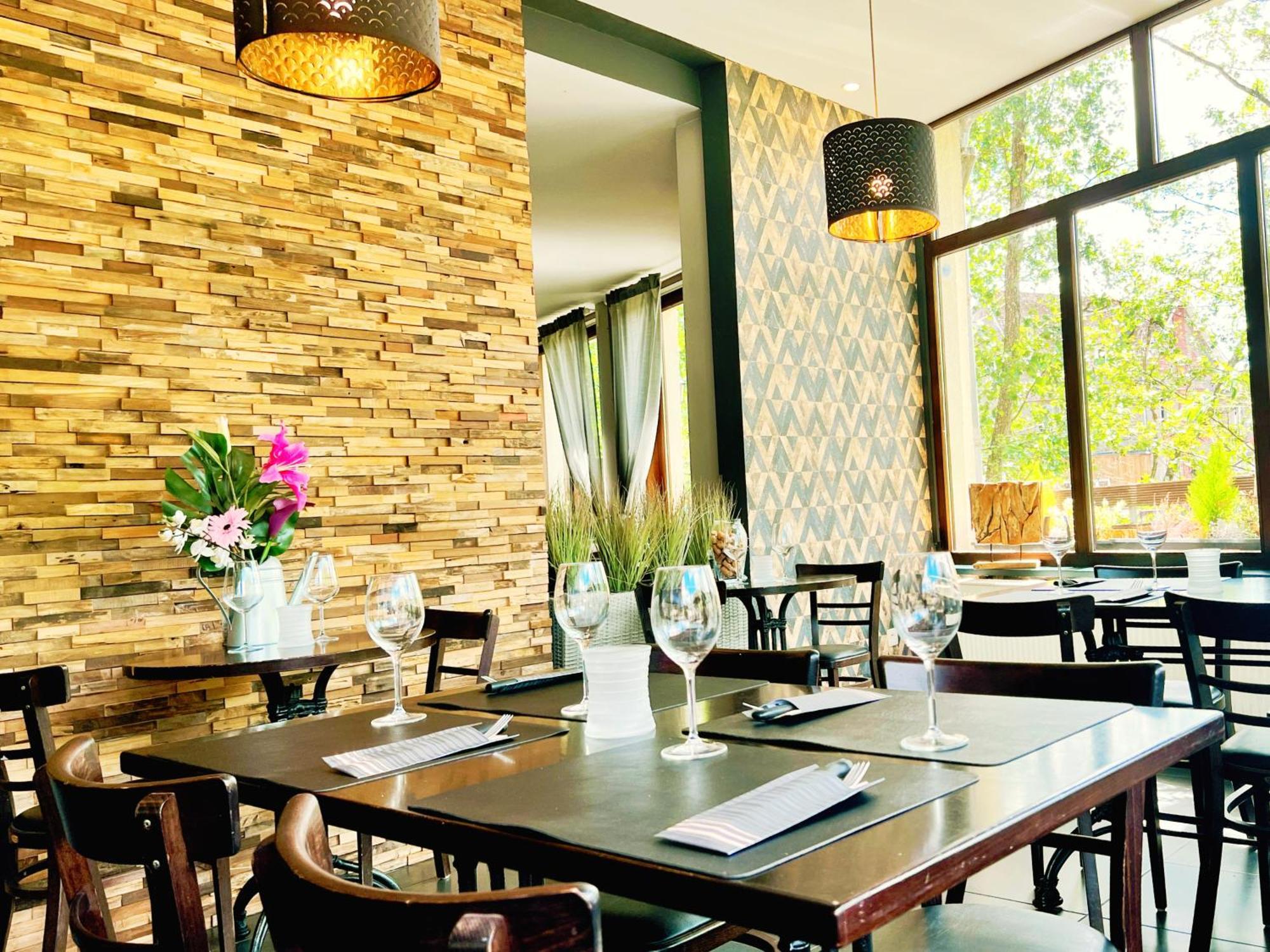 Au Sommet De La Cascade Hotel Stavelot Eksteriør billede