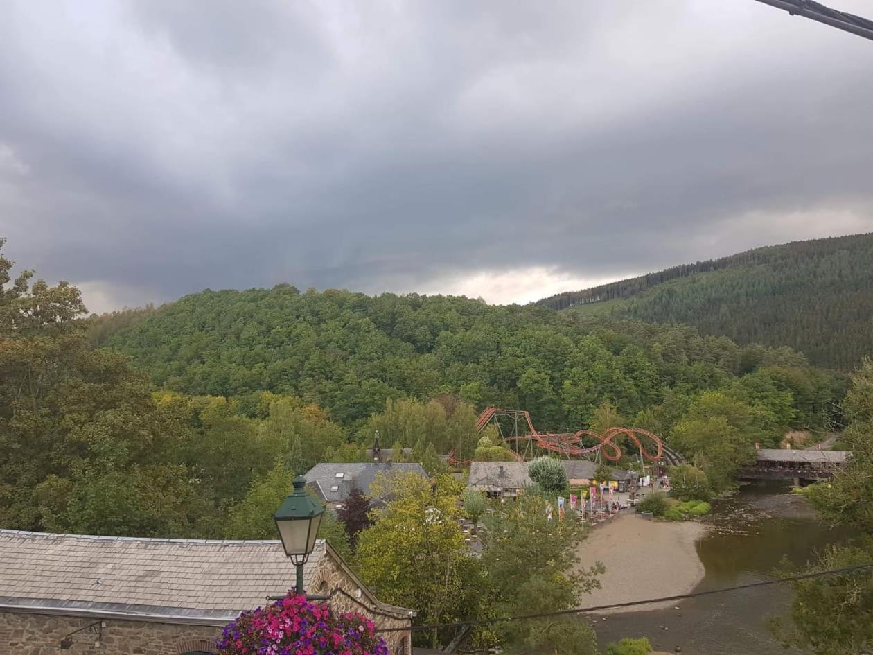 Au Sommet De La Cascade Hotel Stavelot Eksteriør billede