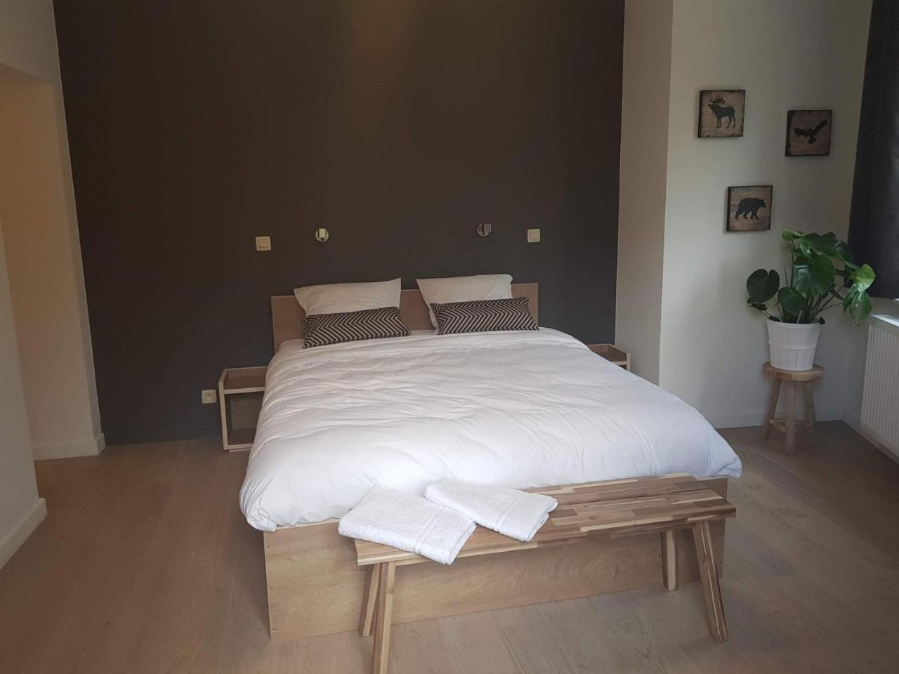 Au Sommet De La Cascade Hotel Stavelot Eksteriør billede